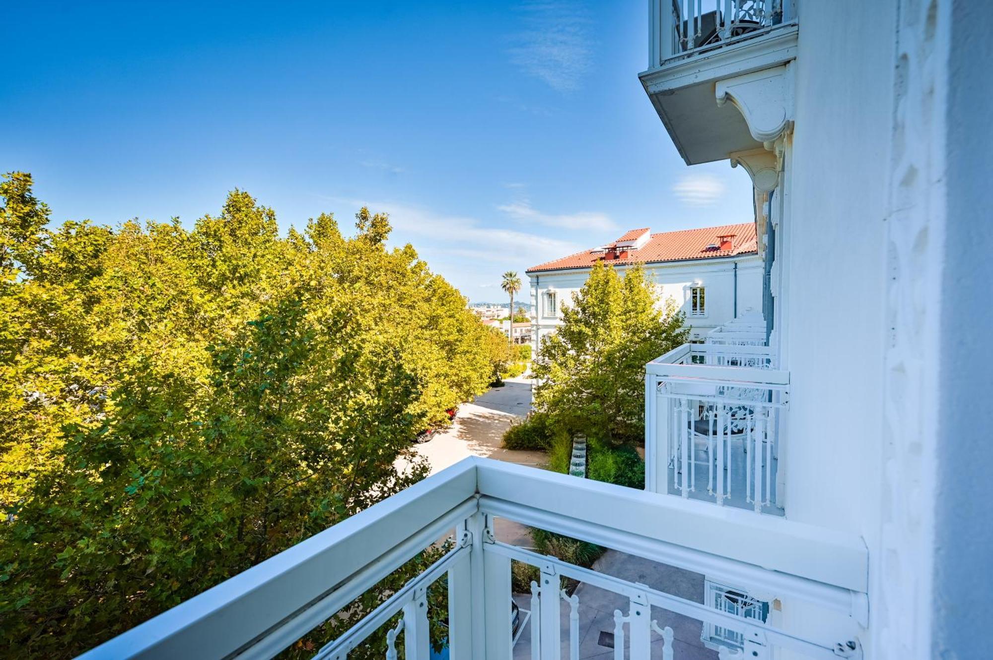 Grand Hotel Des Sablettes Plage, Curio Collection By Hilton La Seyne-sur-Mer Luaran gambar