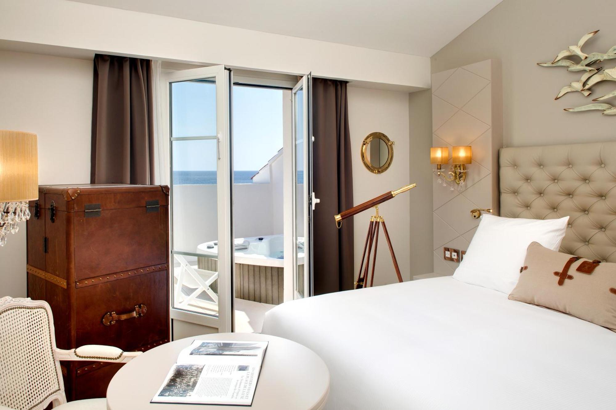 Grand Hotel Des Sablettes Plage, Curio Collection By Hilton La Seyne-sur-Mer Luaran gambar