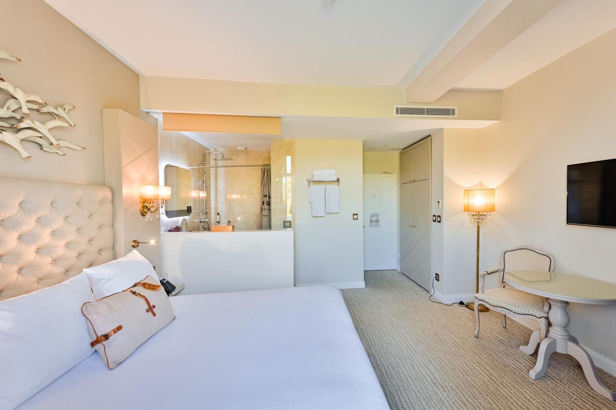 Grand Hotel Des Sablettes Plage, Curio Collection By Hilton La Seyne-sur-Mer Luaran gambar