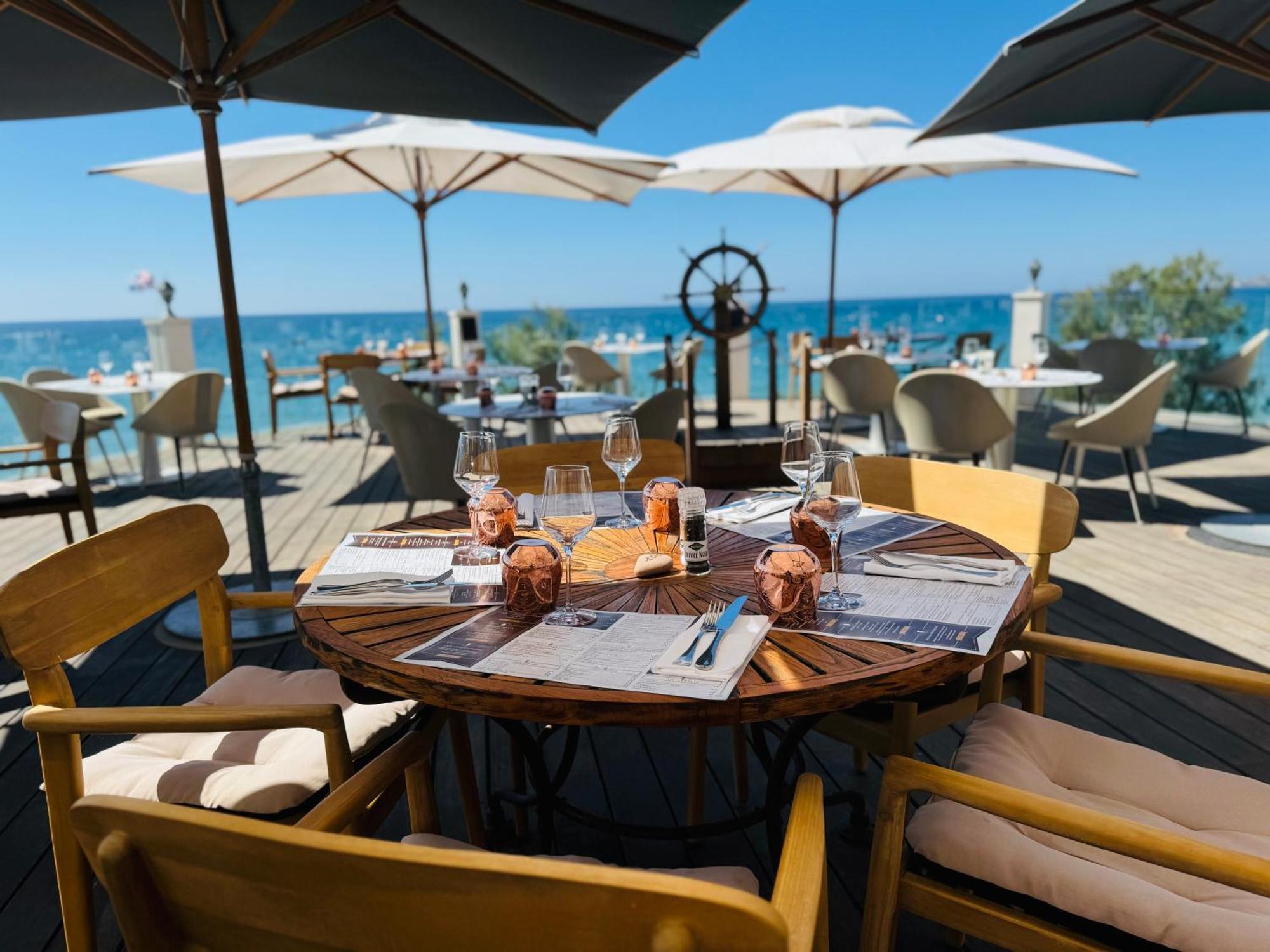 Grand Hotel Des Sablettes Plage, Curio Collection By Hilton La Seyne-sur-Mer Luaran gambar