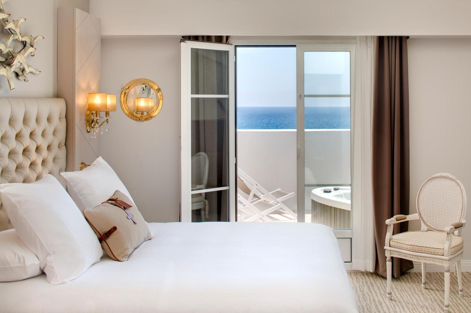 Grand Hotel Des Sablettes Plage, Curio Collection By Hilton La Seyne-sur-Mer Luaran gambar