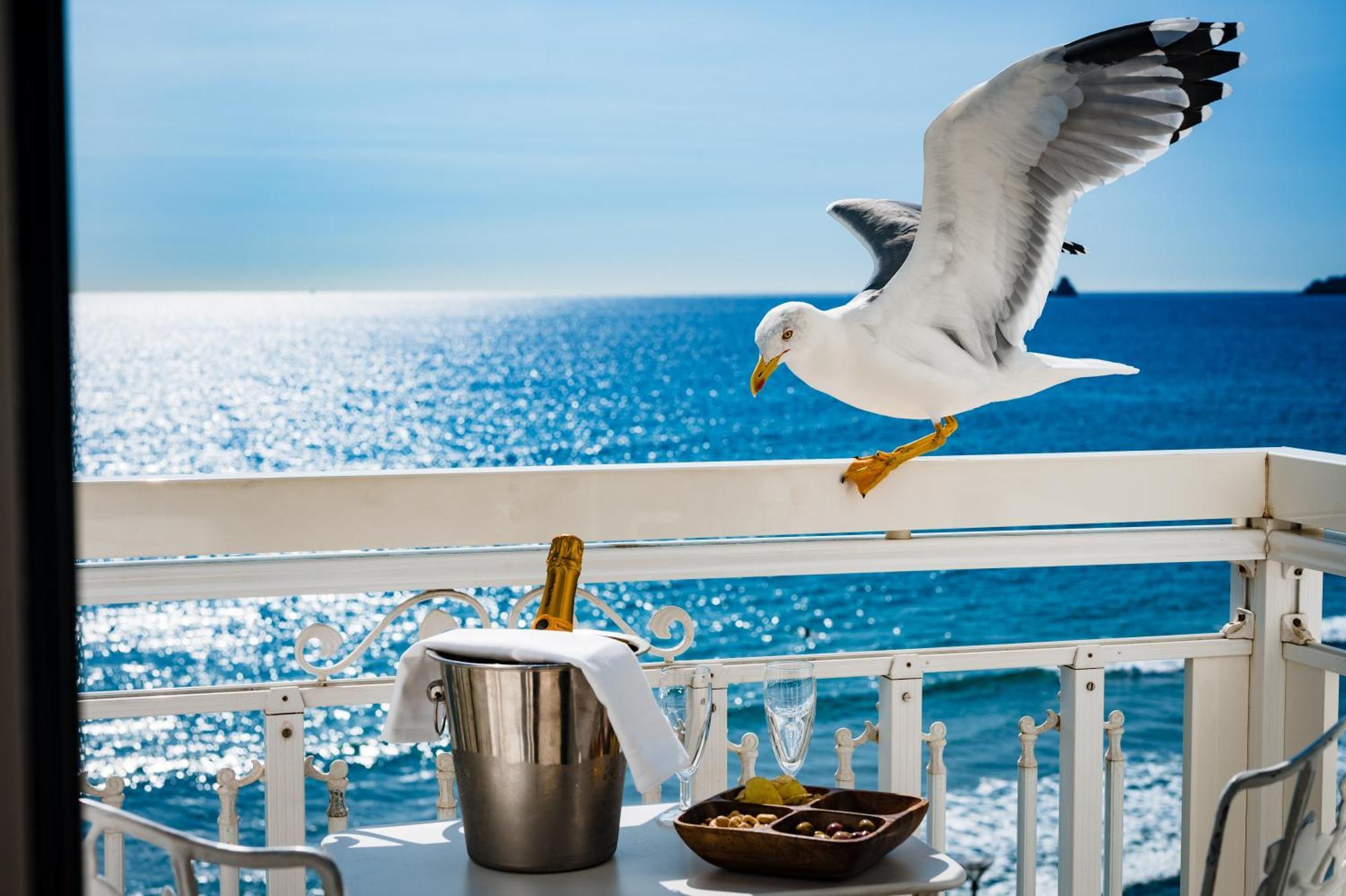 Grand Hotel Des Sablettes Plage, Curio Collection By Hilton La Seyne-sur-Mer Luaran gambar